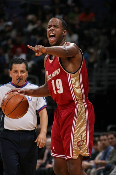 还在整个赛 还在整个赛