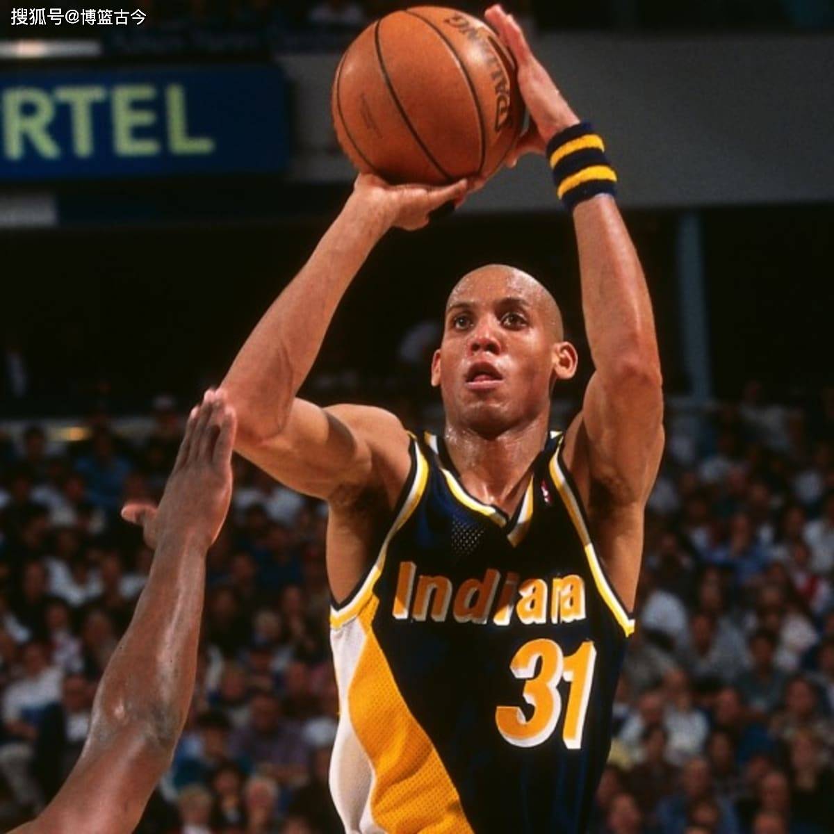 iNews：曼联相信，安东尼在贝蒂斯表现今夏能以4000万镑卖他.