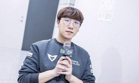 美国传奇拳王福尔曼去世 享年76岁.