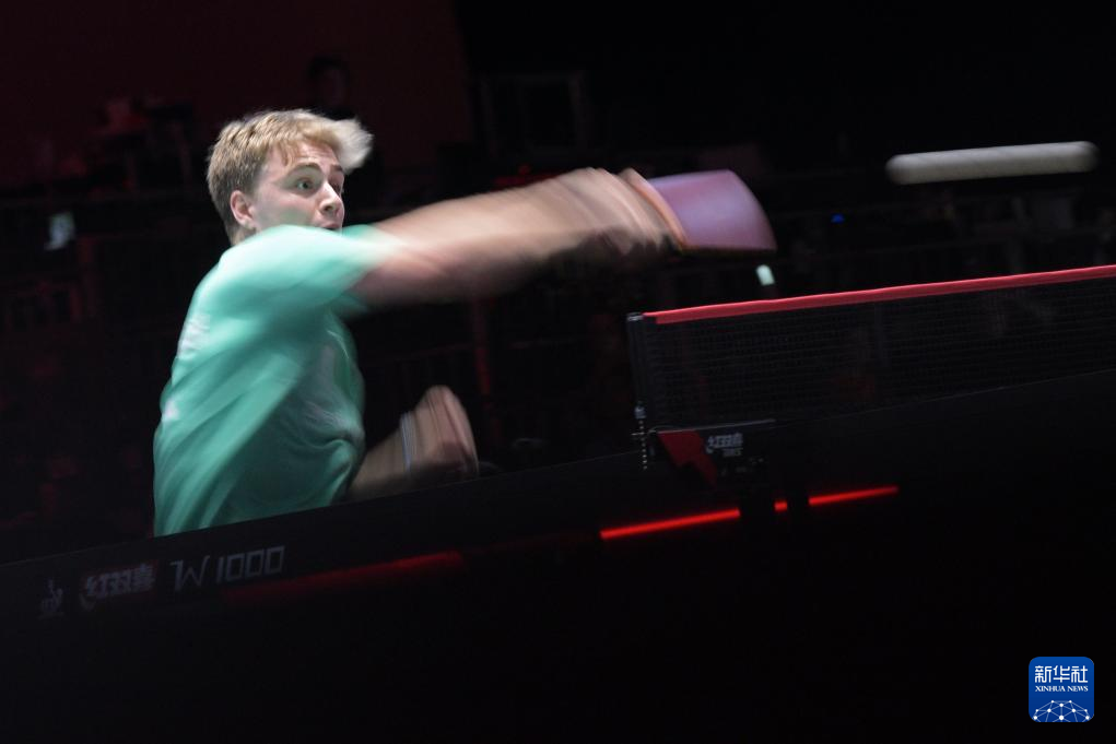 现之间的平 现之间的平