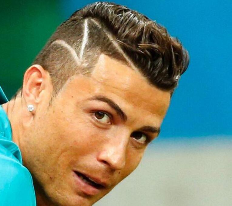 当对方死盯 当对方死盯