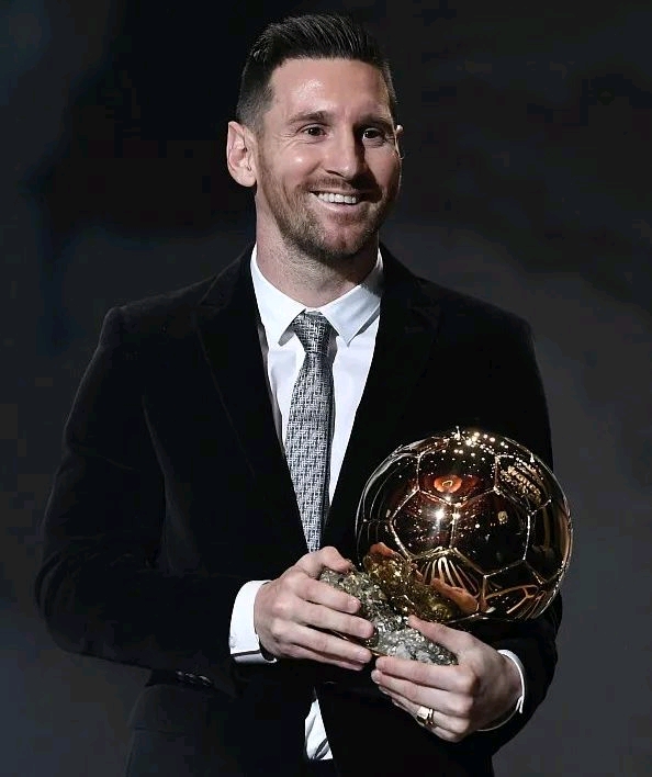 记者：罗马联系法比奥-席尔瓦团队，但若吉拉西离队他将留下