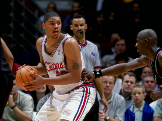 NBA球队薪资结构解析 奢侈税压力评估